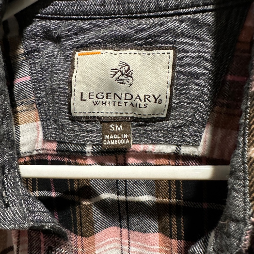 Flannels - Picture 2 of 7